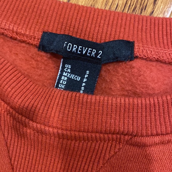 3 for $25! Forever 21 burnt orange crewneck - Picture 3 of 3